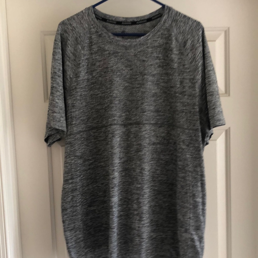 C9 by Champion Men’s XXL running shirt. Excellent condition